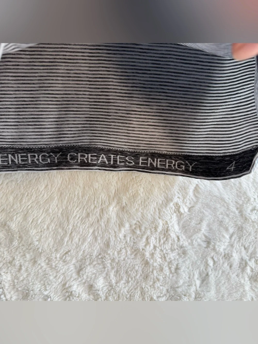 Lululemon Swifty Tech Long Sleeve Shirt 2.0 Women’s 4 Gray Stripe Waist Running‎